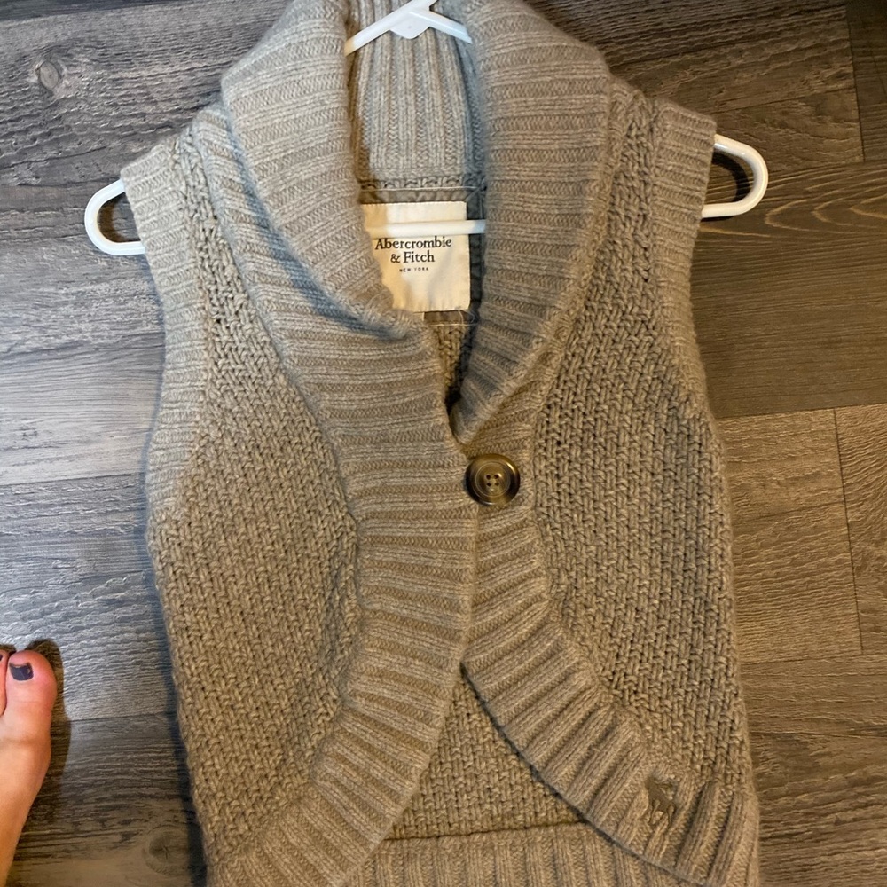 Abercrombie and Fitch vest